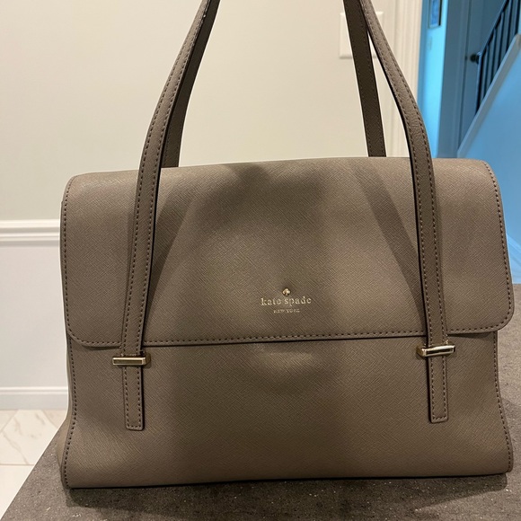 Kate Spade Cedar Street Luciana Large Tote - Picture 4 of 8